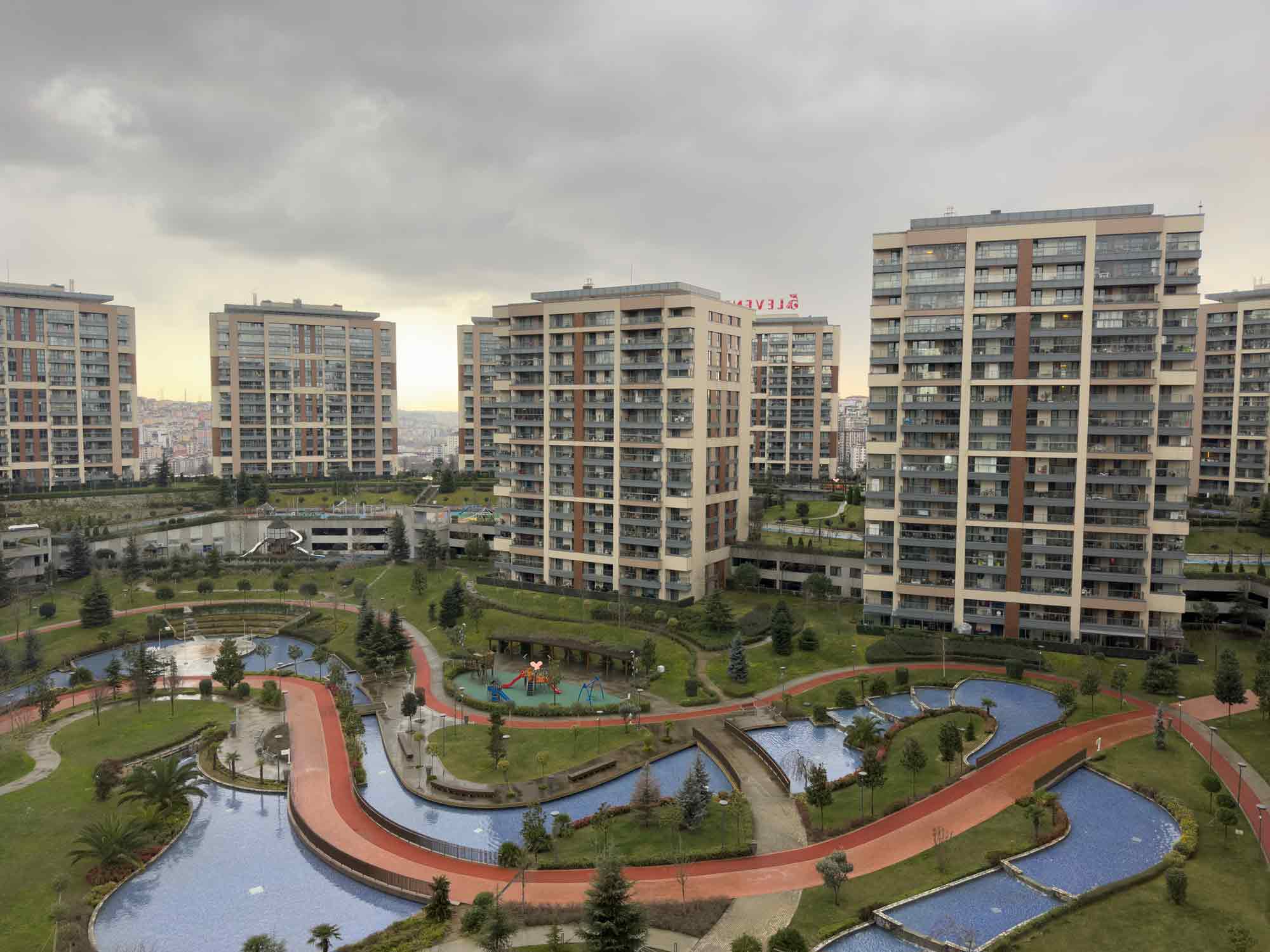 5. Levent Torunlar'da En Büyük Planda Satılık 4+1 Daire