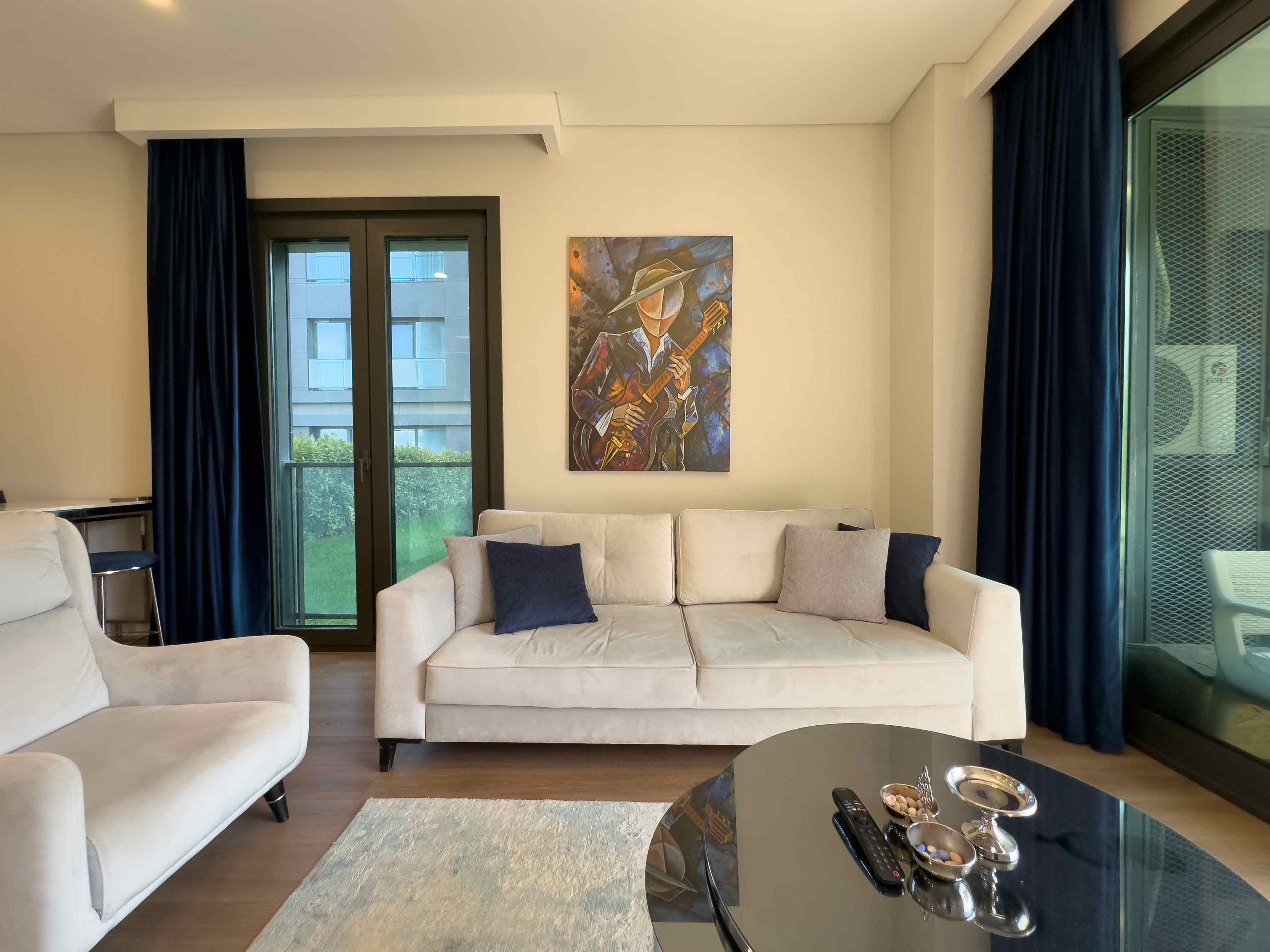 Avrupa Konutları Çamlıvadi'de Modern Eşyalı Kiralık 1+1 Bahçe Katı Daire